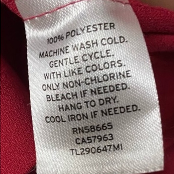 NWOT-LEITH MINI SHIFT BOATNECK DRESS W/KEY HOLE BACK SZ: XS & COLOR IS PINK/RED - Picture 10 of 10